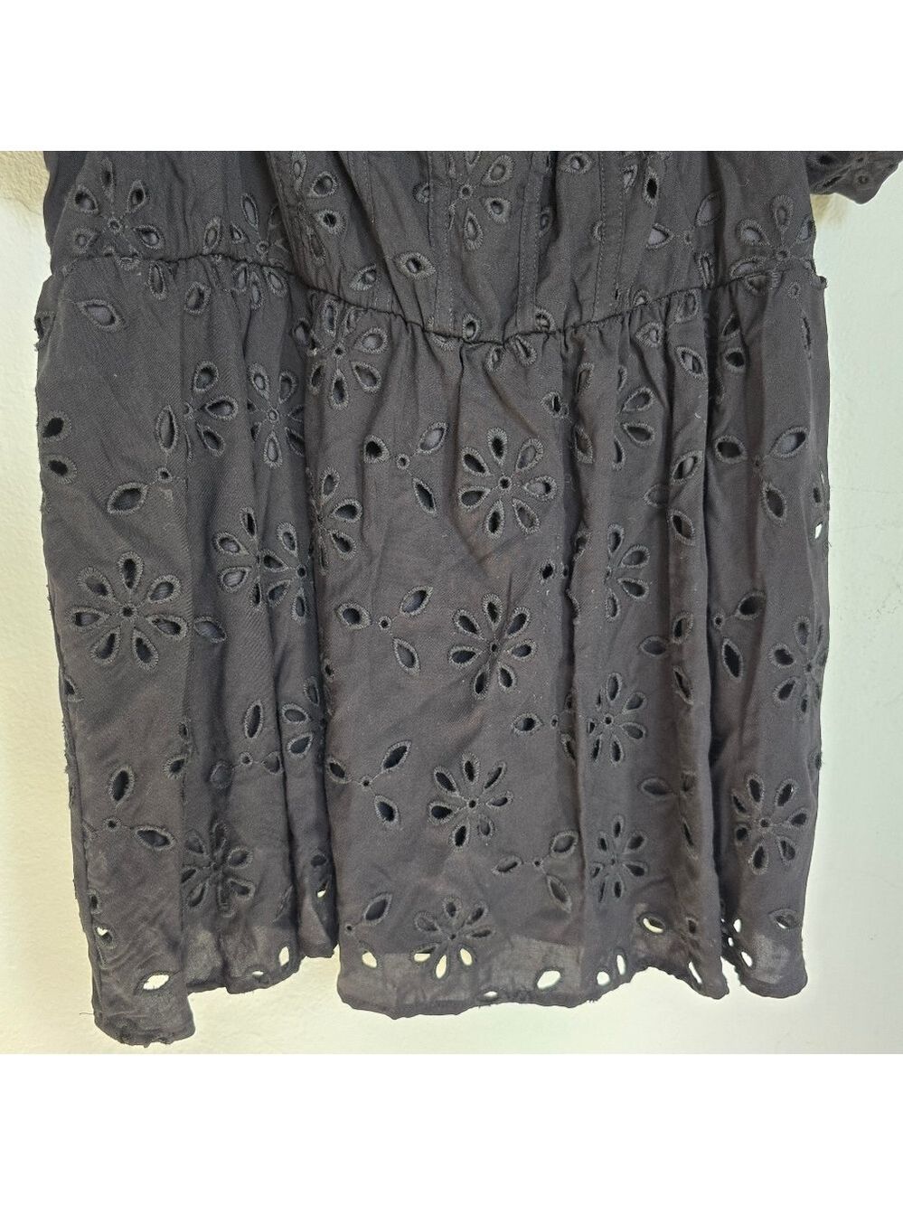 NWT TORRID Babydoll Eyelet Challis Black Short Sleeve Blouse Size 1X 14-16 - Picture 9 of 16